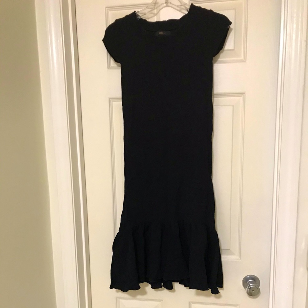 Blk midi dress